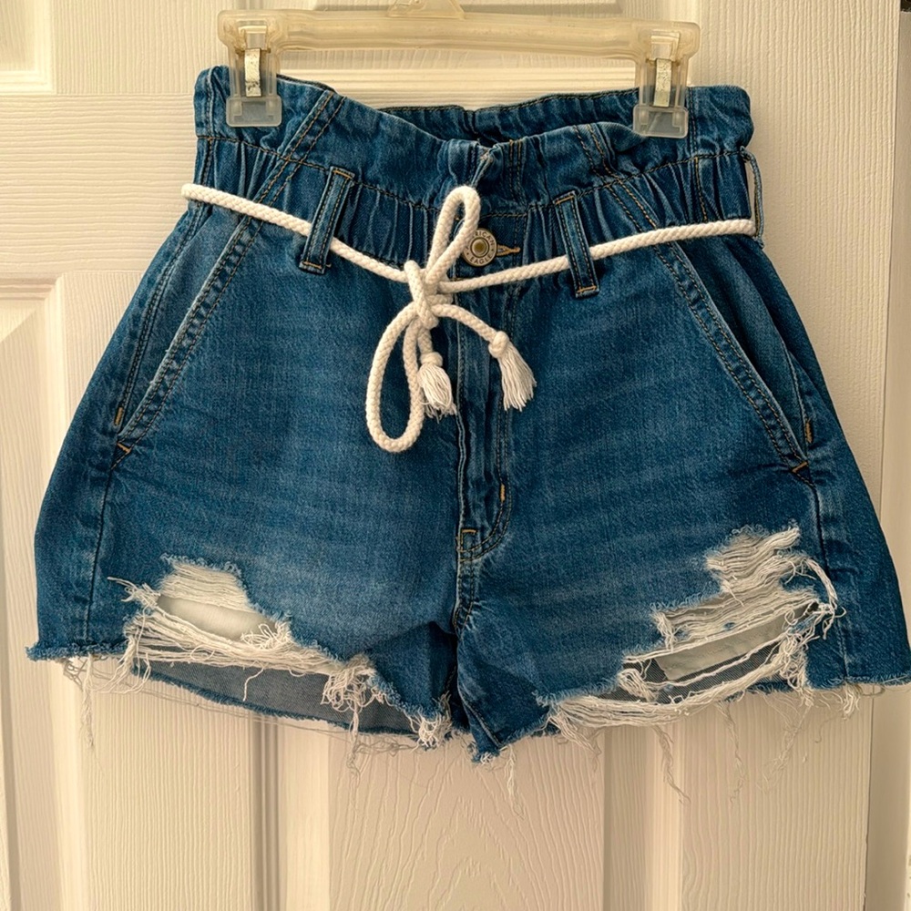 AE Mom Shorts